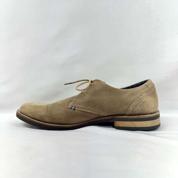 Men’s shoes (size 11) - Picture 7 of 9